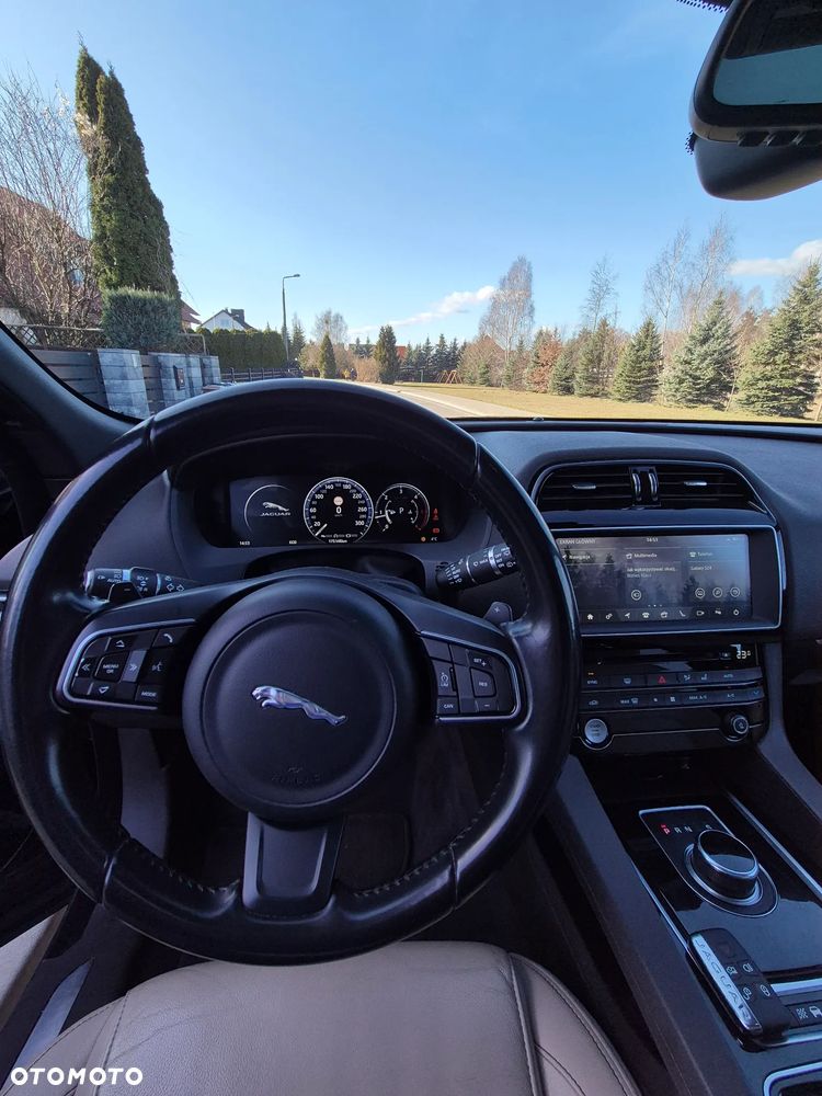 Jaguar F-Pace 2.0 i4D AWD Prestige - 15