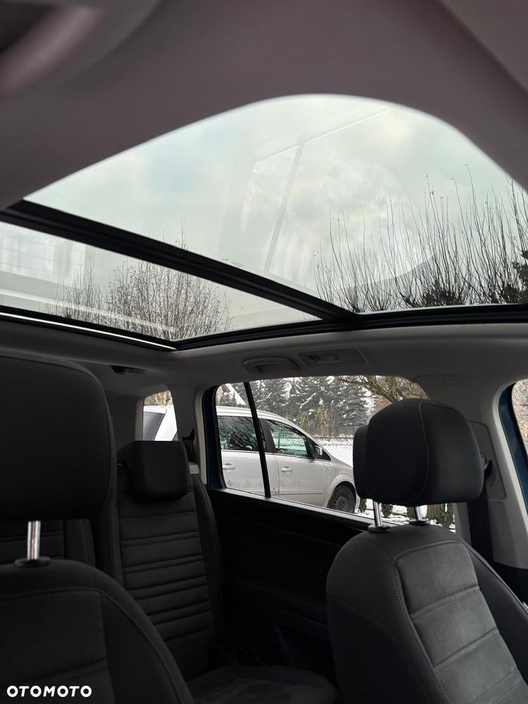 Volkswagen Touran 2.0 TDI SCR DSG Highline - 19