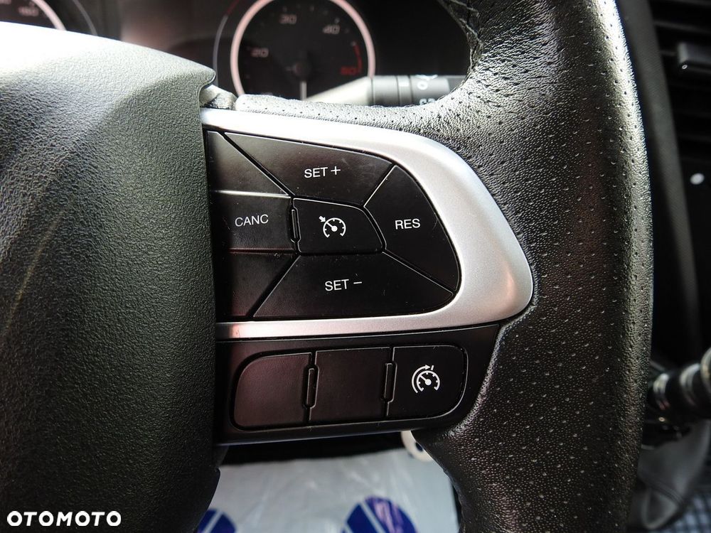 Iveco DAILY 35S18 PLANDEKA 10 PALET WEBASTO KLIMATYZACJA TEMPOMAT LEDY  180KM - 31