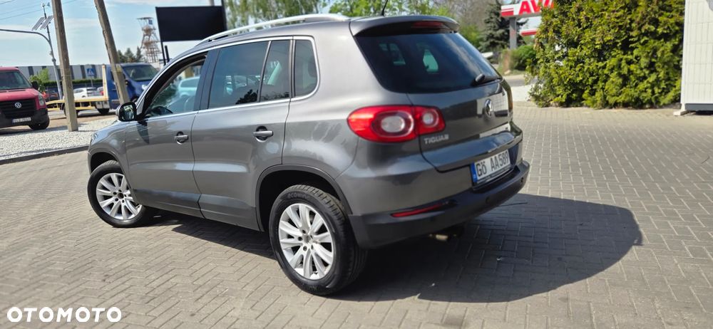 Volkswagen Tiguan 2.0 TDI DPF BlueMotion Technology Exclusive - 10