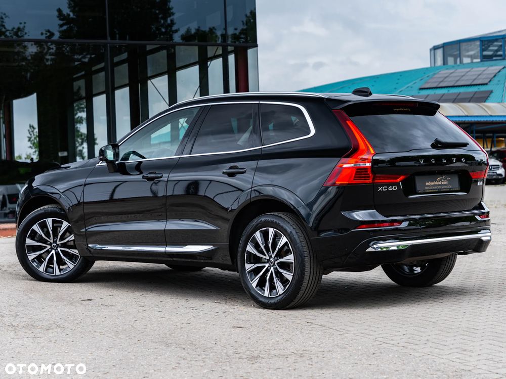 Volvo XC 60 B4 D Plus Bright - 11