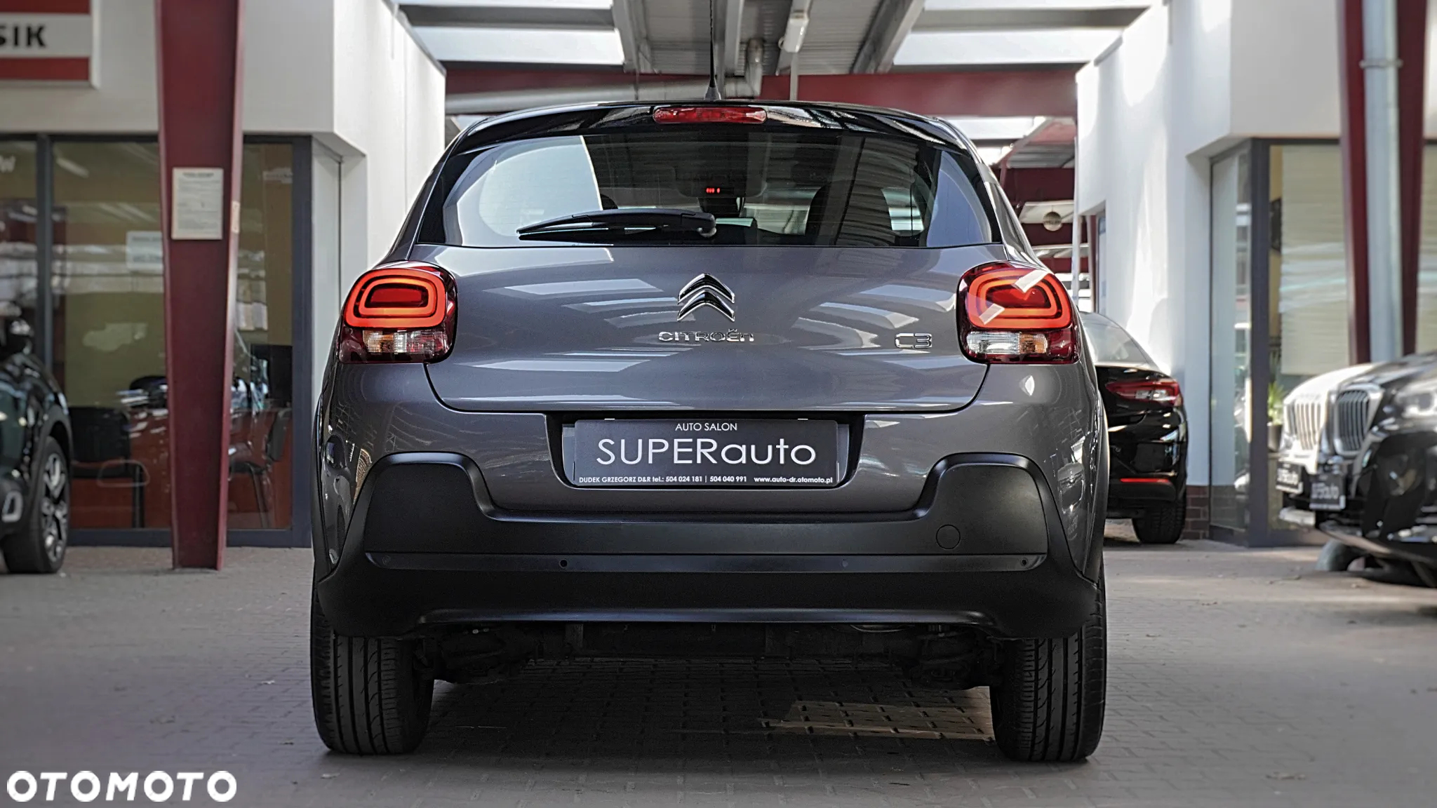 Citroën C3 1.2 PureTech Shine EAT6 - 10