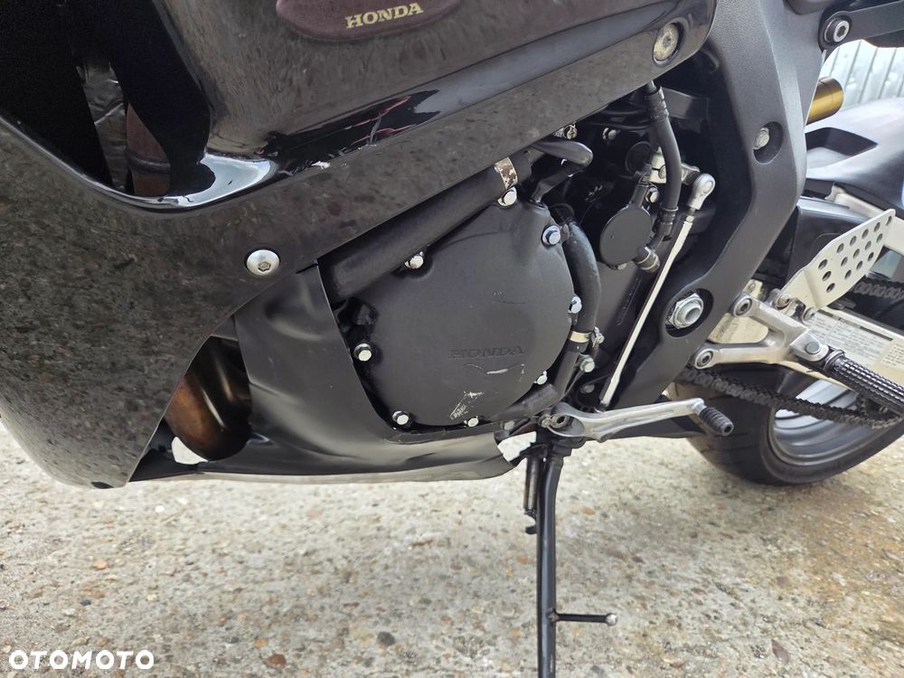 Honda CBR - 37