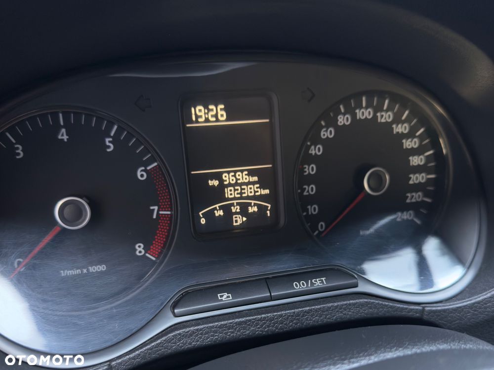 Volkswagen Polo 1.2 Trendline - 12
