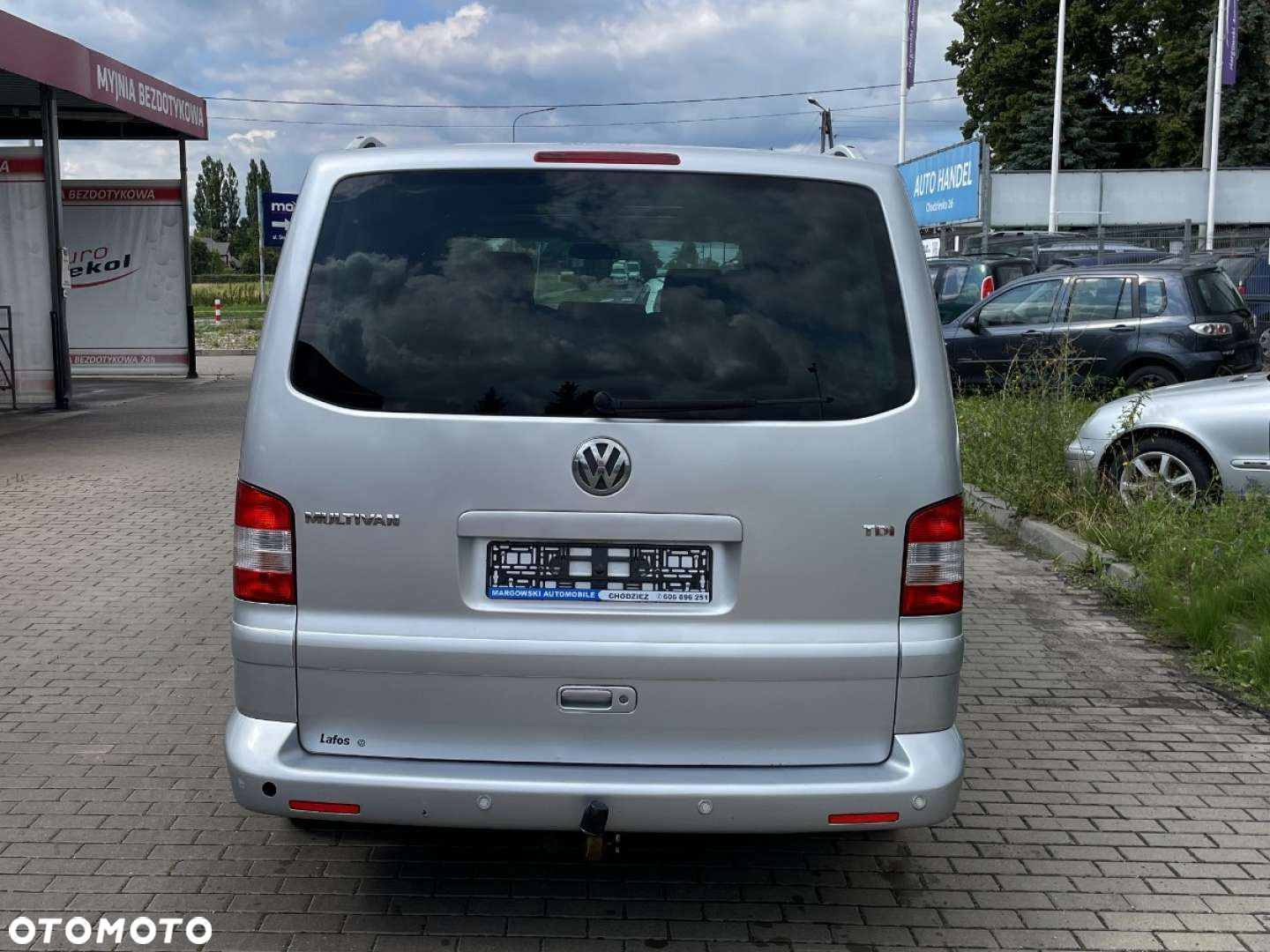 Volkswagen Multivan - 5