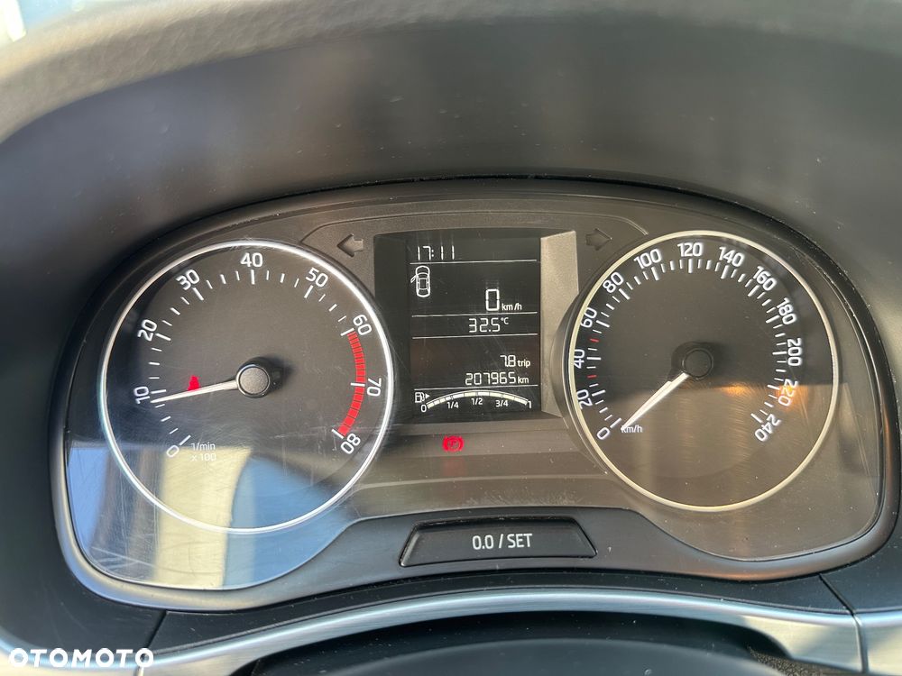 Skoda Fabia 1.0 Active - 8