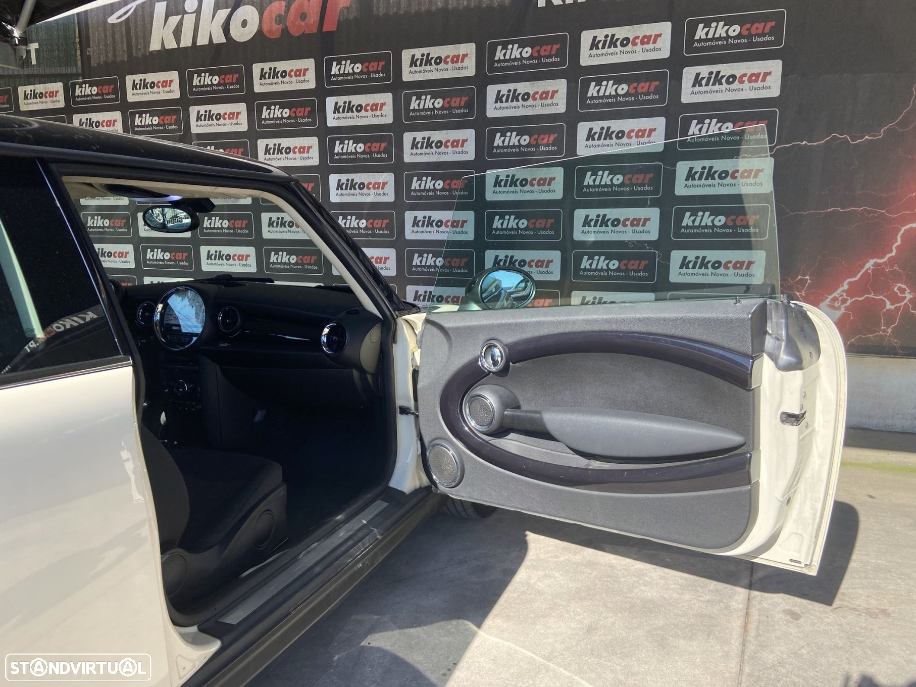 MINI 3 Portas Cooper D - 10