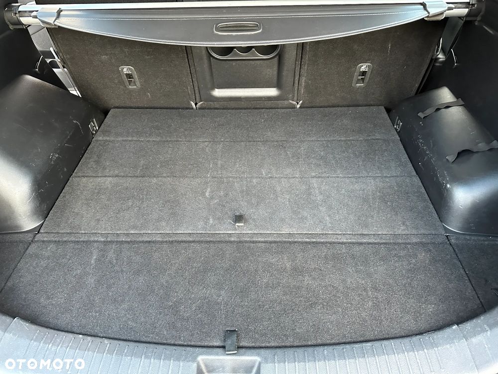 Kia Carens - 24