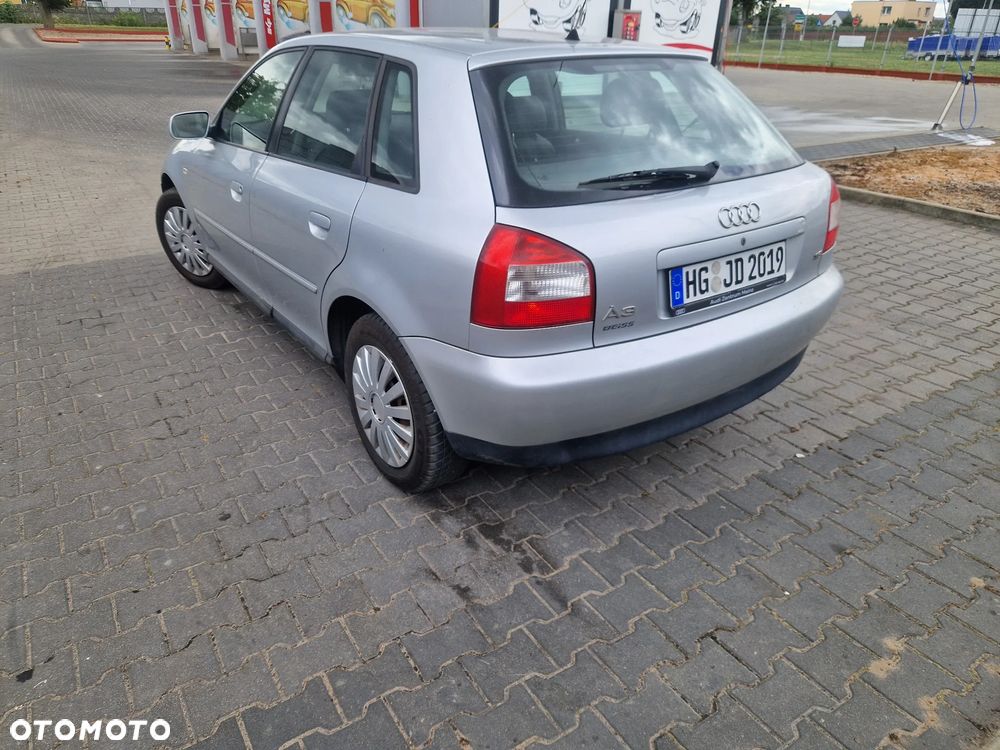 Audi A3 Sportback 1.6 Ambiente - 7