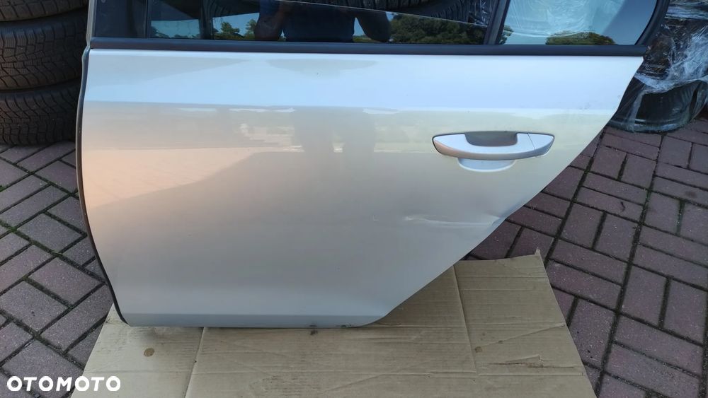 Lewe tylne drzwi VW Golf VI kod: LR7L - 5