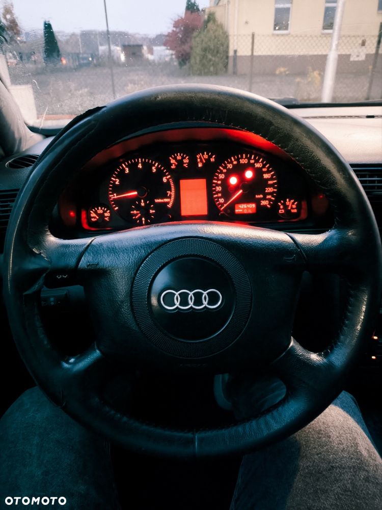 Audi A4 Limousine - 11