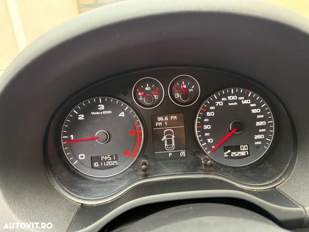 Audi A3 1.6 TDI Limousine S tronic Ambiente - 9