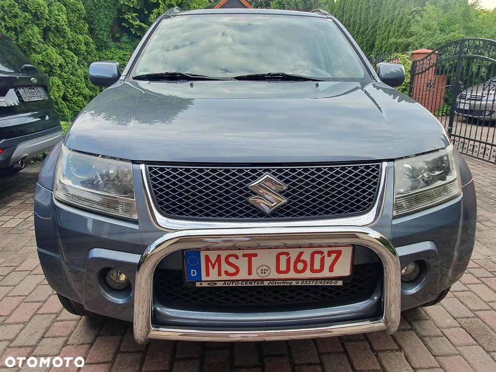 Suzuki Grand Vitara 2.0 Comfort + Family - 9