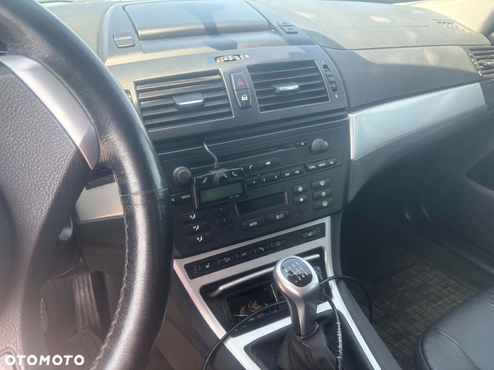 BMW X3 2.0d - 8