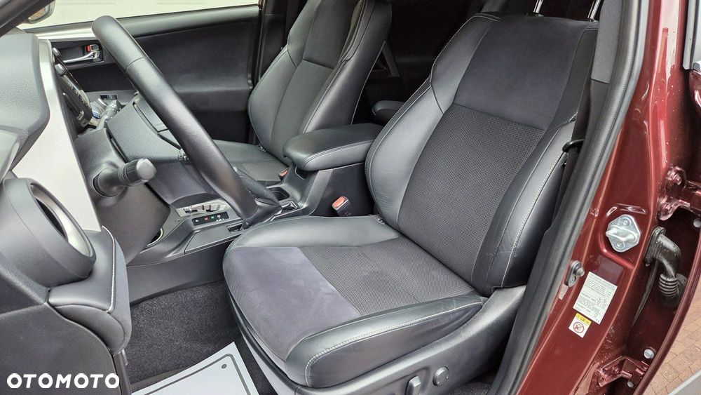 Toyota RAV4 Hybrid Style 4x2 - 17