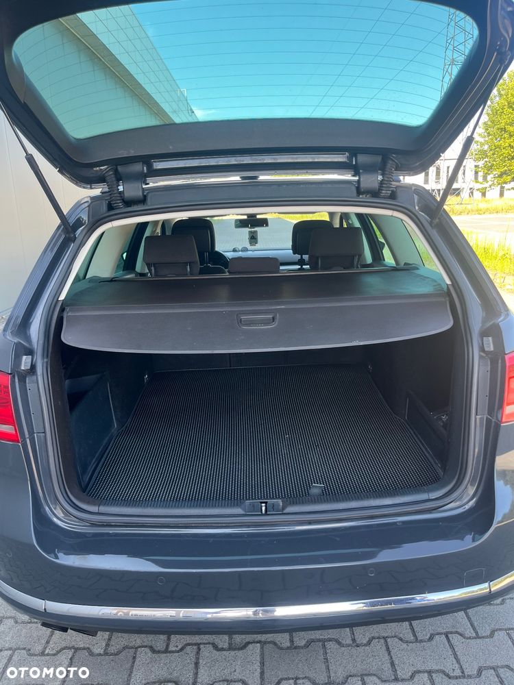 Volkswagen Passat 2.0 TDI DPF Trendline DSG - 26