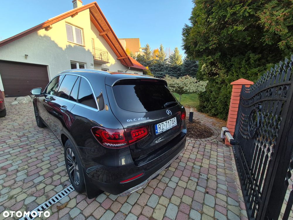 Mercedes-Benz GLC 200 d 4-Matic Business Edition - 3