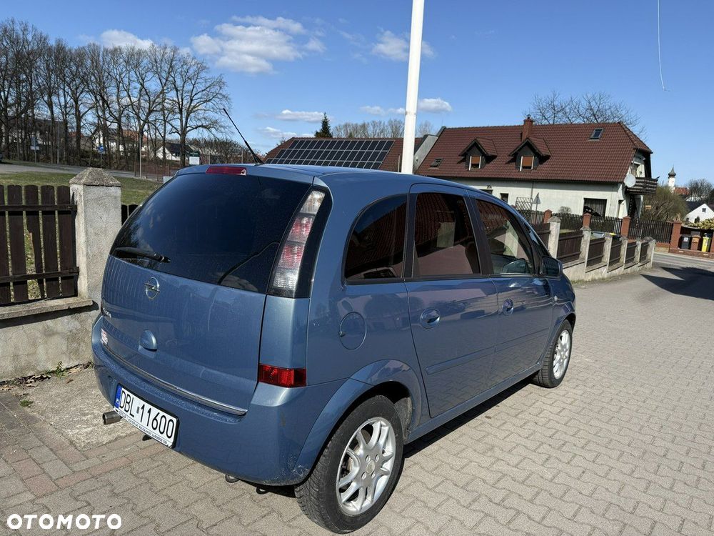Opel Meriva 1.8 16V Cosmo Easytronic - 3