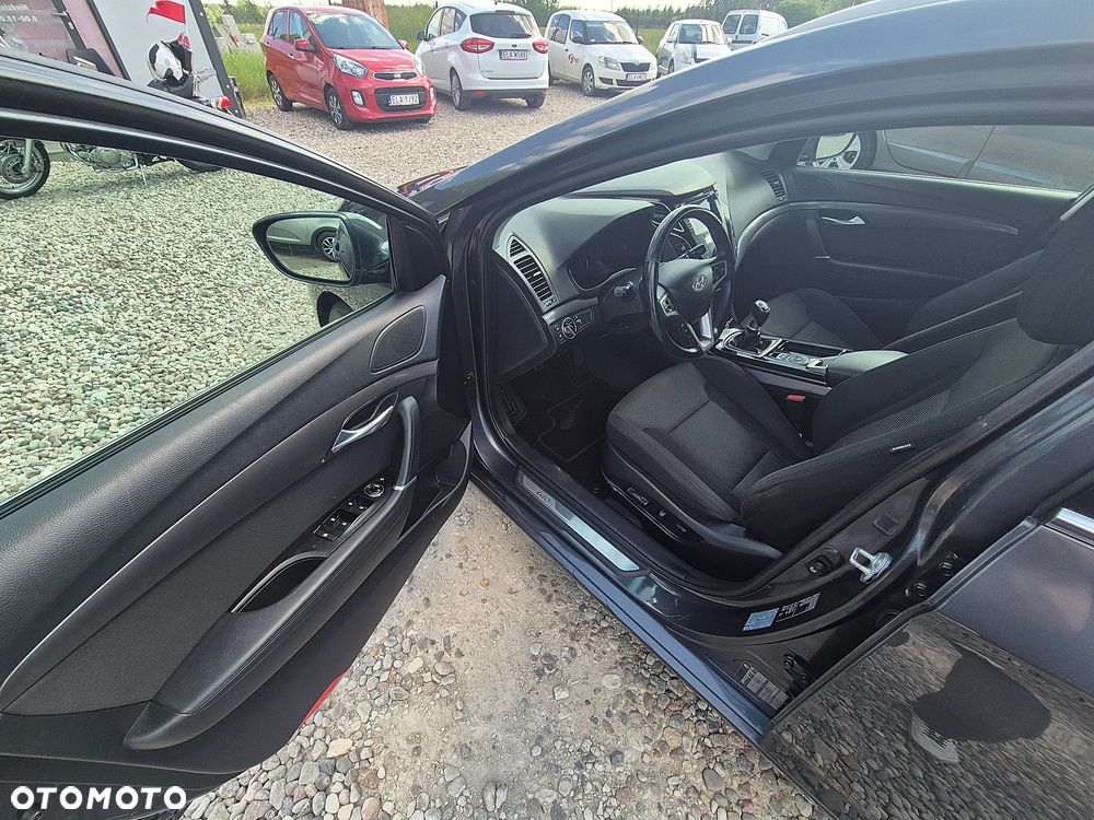Hyundai i40 Kombi blue 1.7 CRDi Family - 13