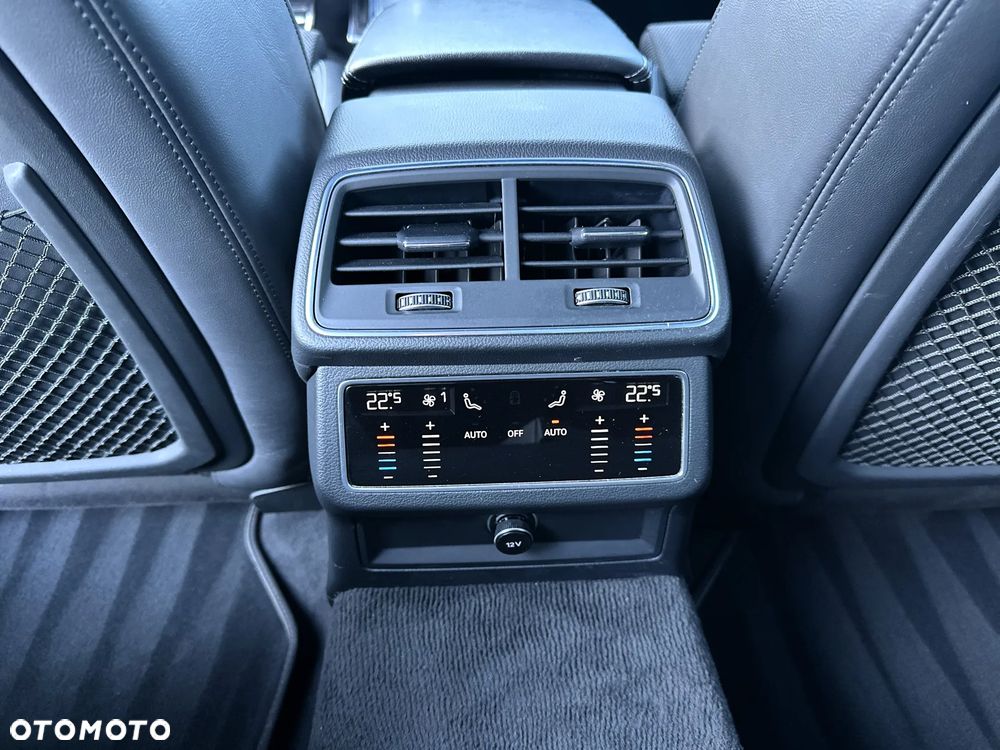 Audi A6 Avant 40 TDI quattro S tronic sport - 13