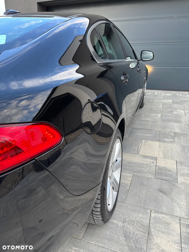 Jaguar XF 3.0 V6 D Premium Luxury - 9
