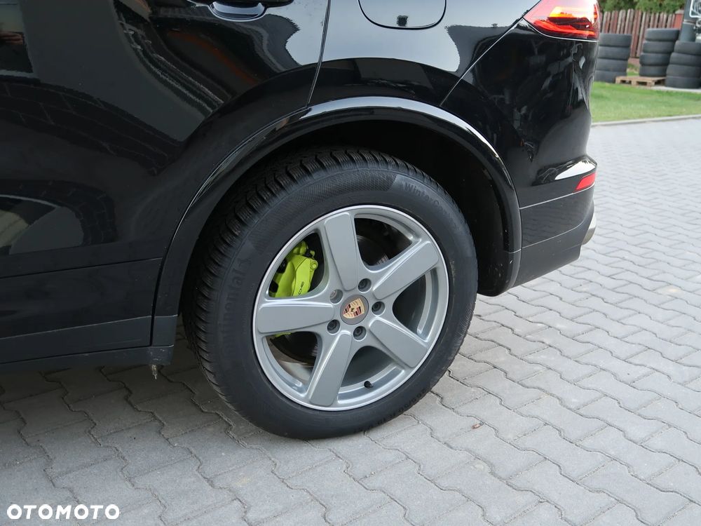 Porsche cayenne turbo 19' zima idealne continental - 1