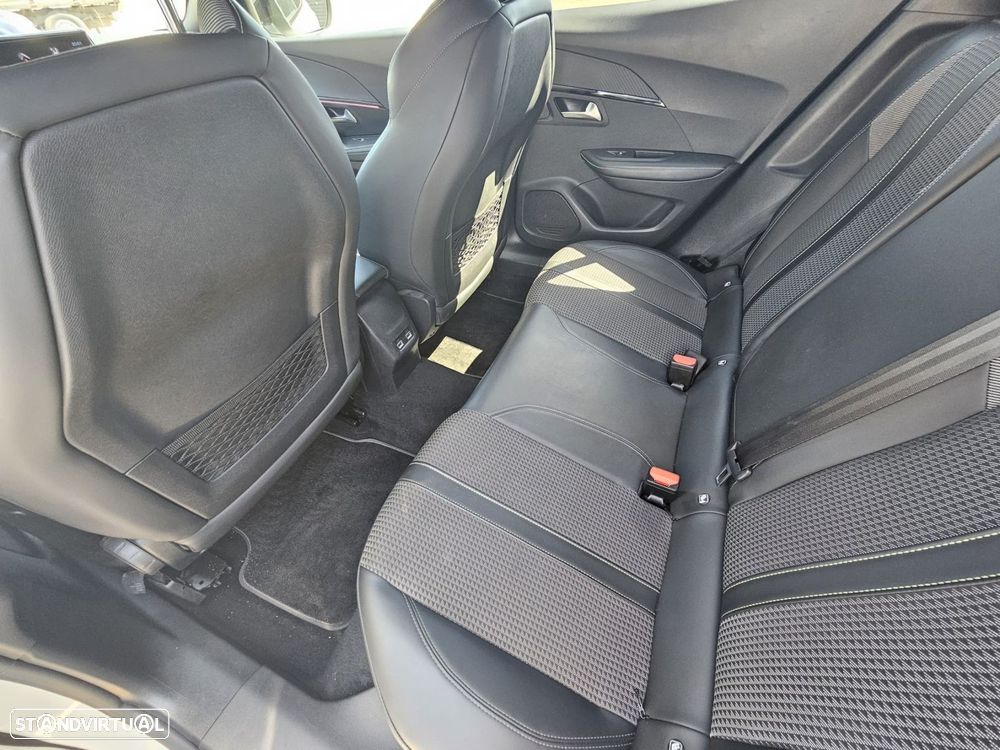 Peugeot 2008 1.2 PureTech GT - 22