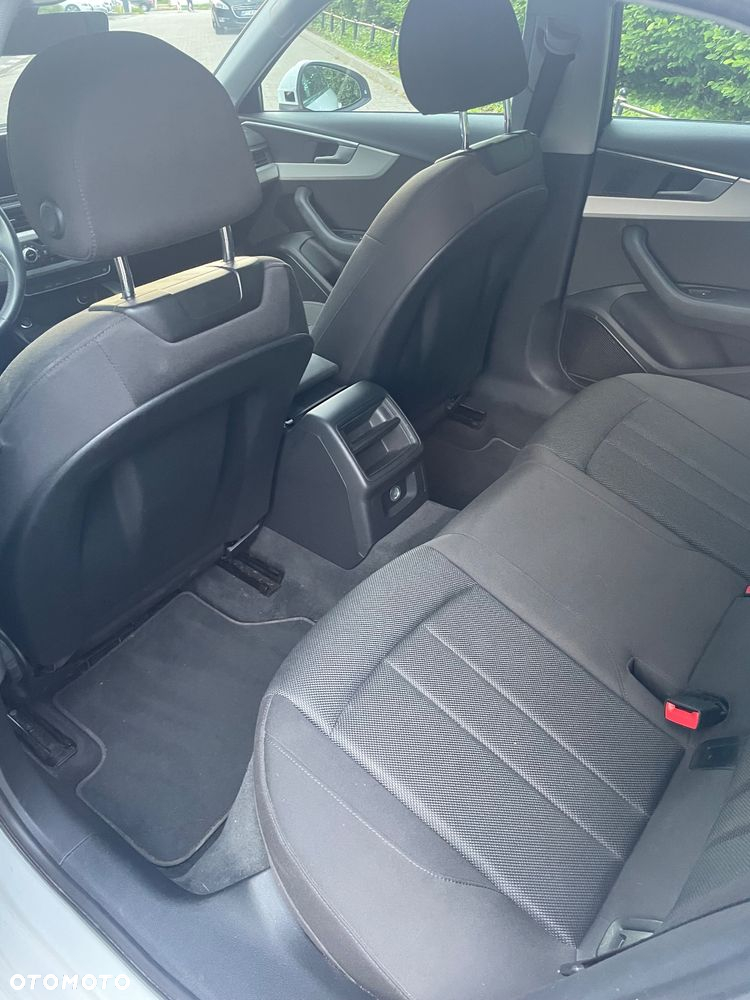 Audi A4 35 TFSI S tronic - 8