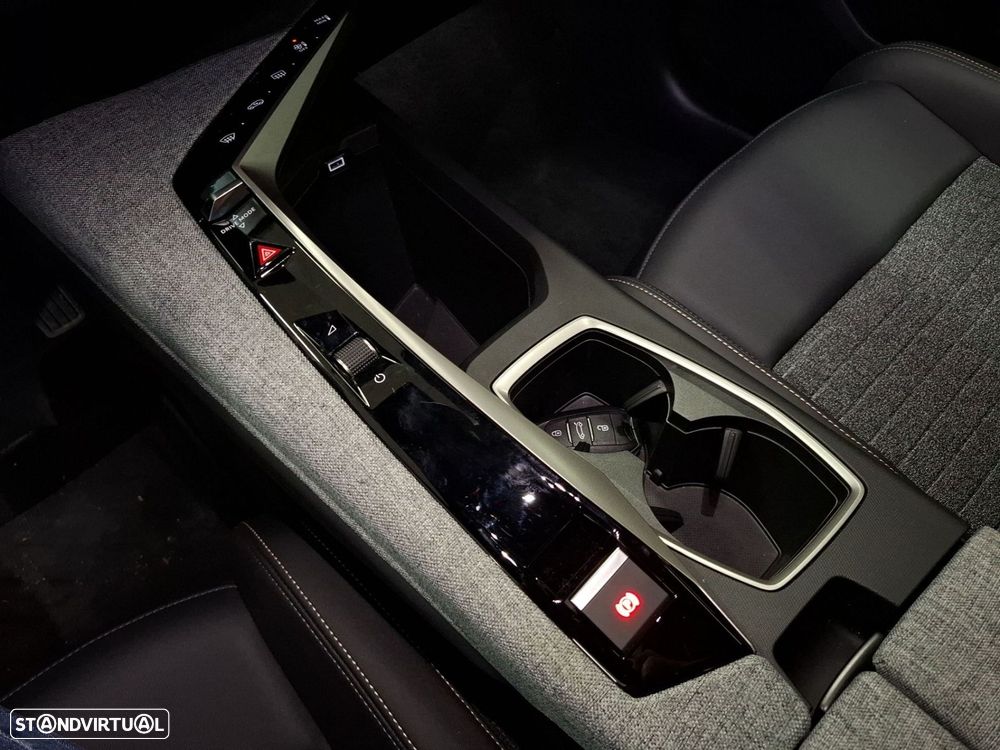 Peugeot 3008 1.2 Hybrid Allure e-DCS6 - 18