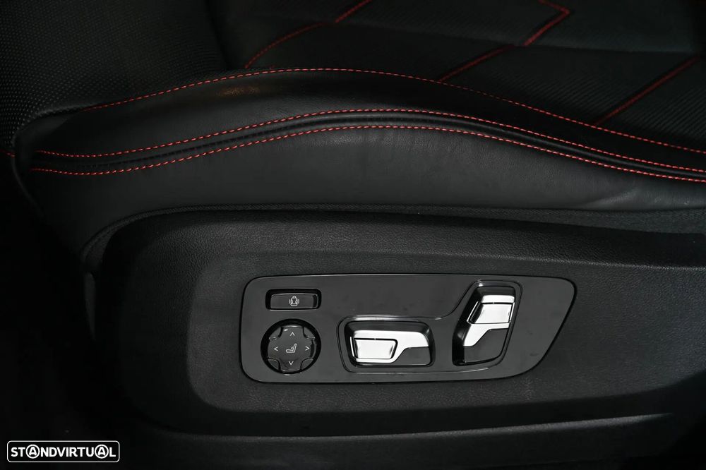 BMW XM Label Red - 34