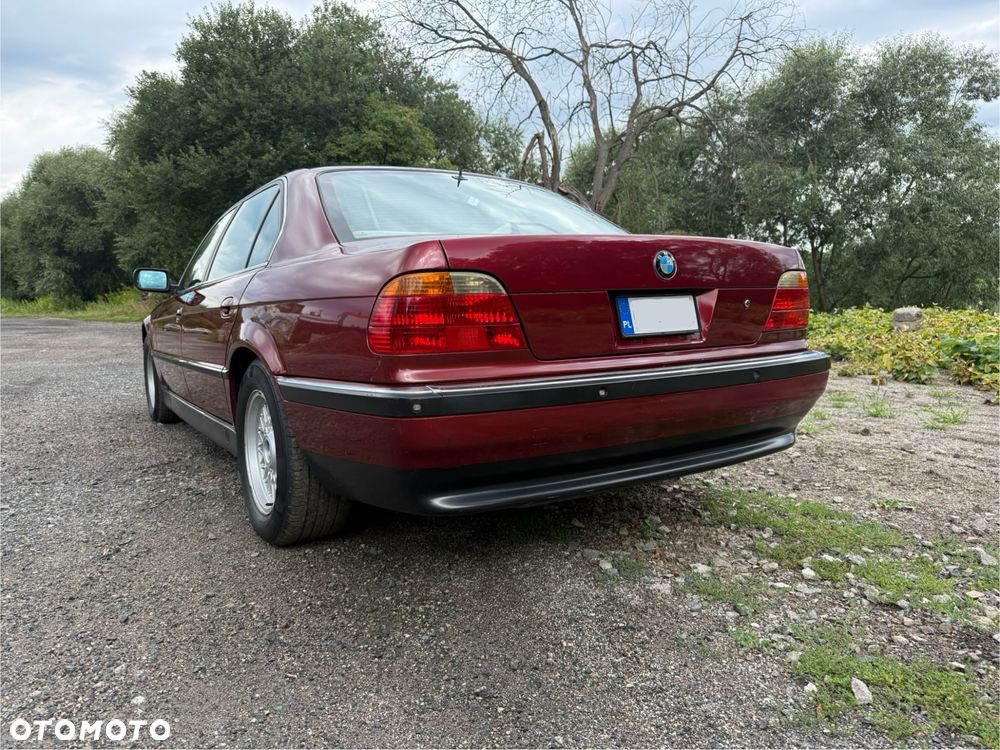 BMW Seria 7 740iL - 10