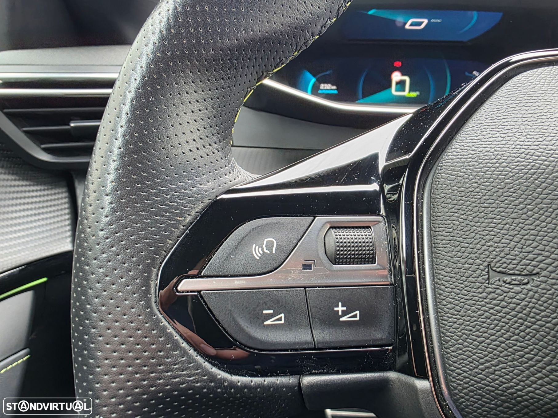 Peugeot e-208 50 kWh GT - 13