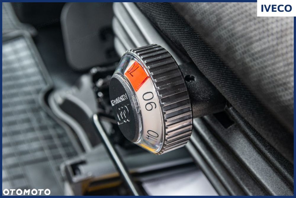 Iveco Daily 35S18 Kontener 8EP + Winda 3.0 180KM - 22