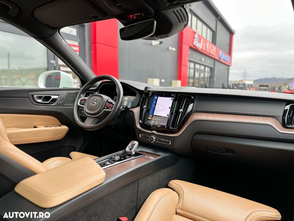 Volvo XC 60 Recharge T8 Twin Engine eAWD Inscription - 21