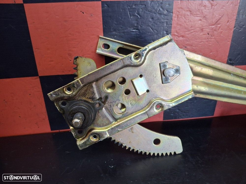 Elevador Frente Esquerdo Mitsubishi L 200 (K3_T, K2_T, K1_T, K0_T) - 2