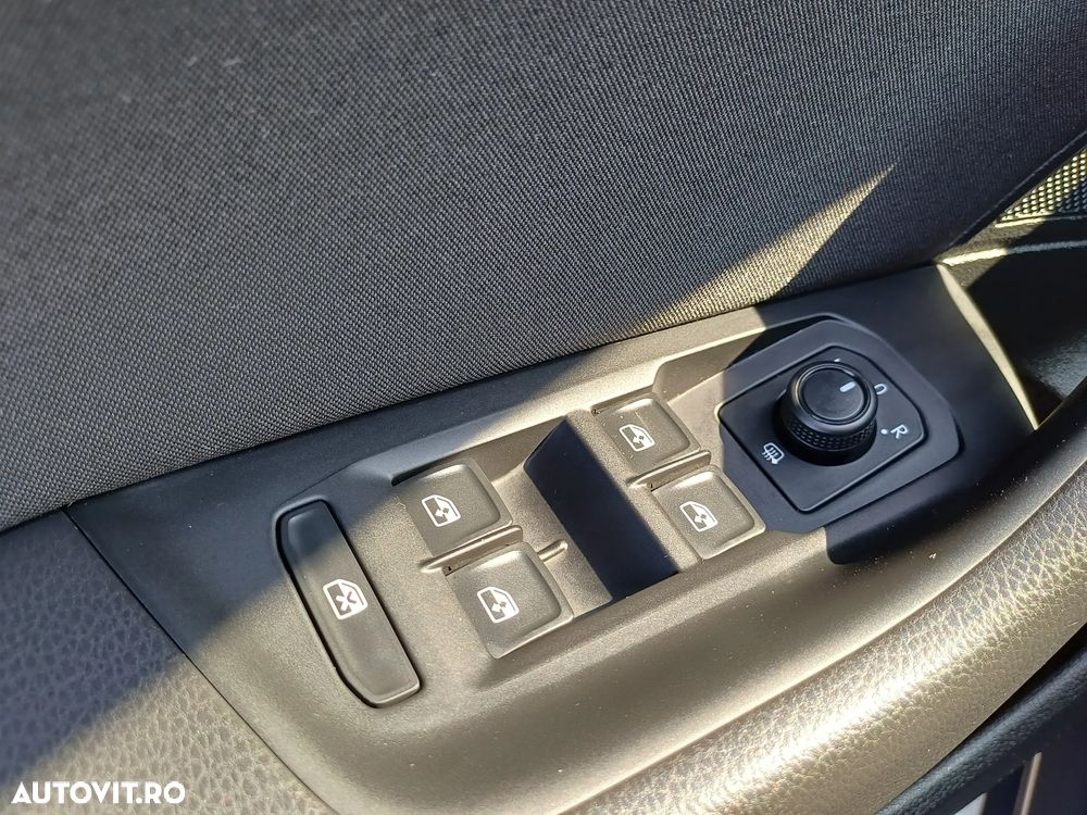 Volkswagen Passat 1.5 TSI ACT DSG Trendline - 21