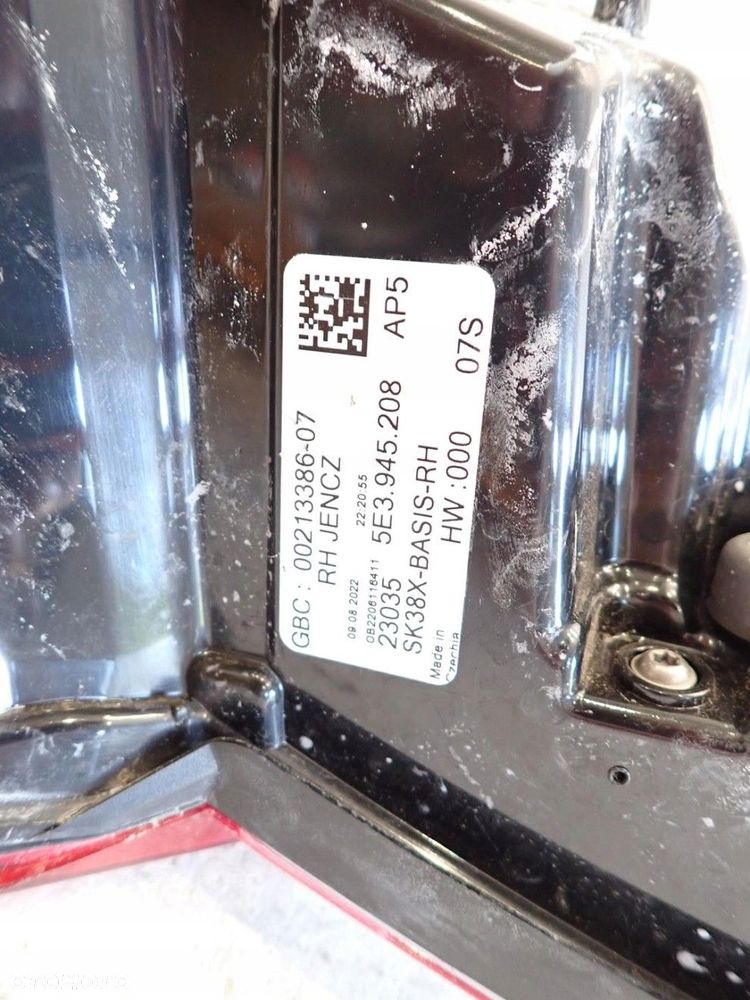 SKODA OCTAVIA IV 20- LED PRAWA TYLNA LAMPA ORYGINAŁ 5E3945208 - 4