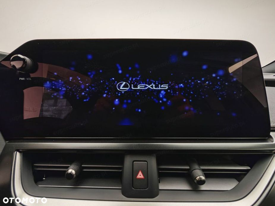 Lexus UX 300h F Sport Design - 12