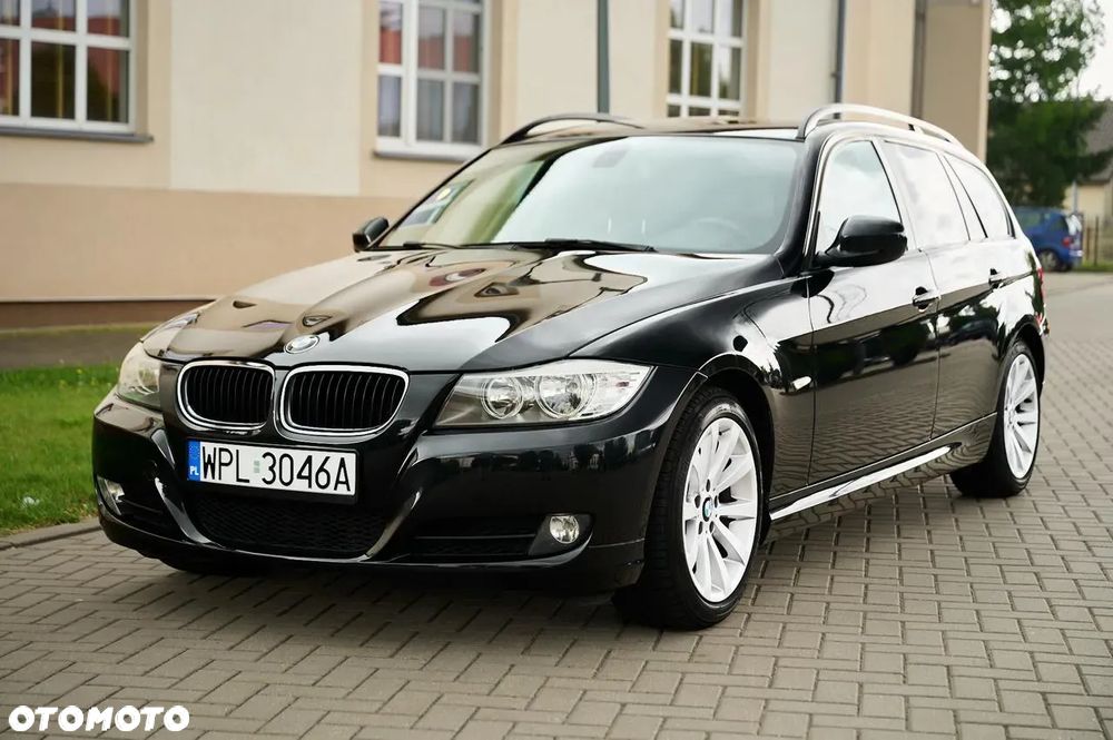 BMW Seria 3 318d DPF Touring Edition Sport - 4