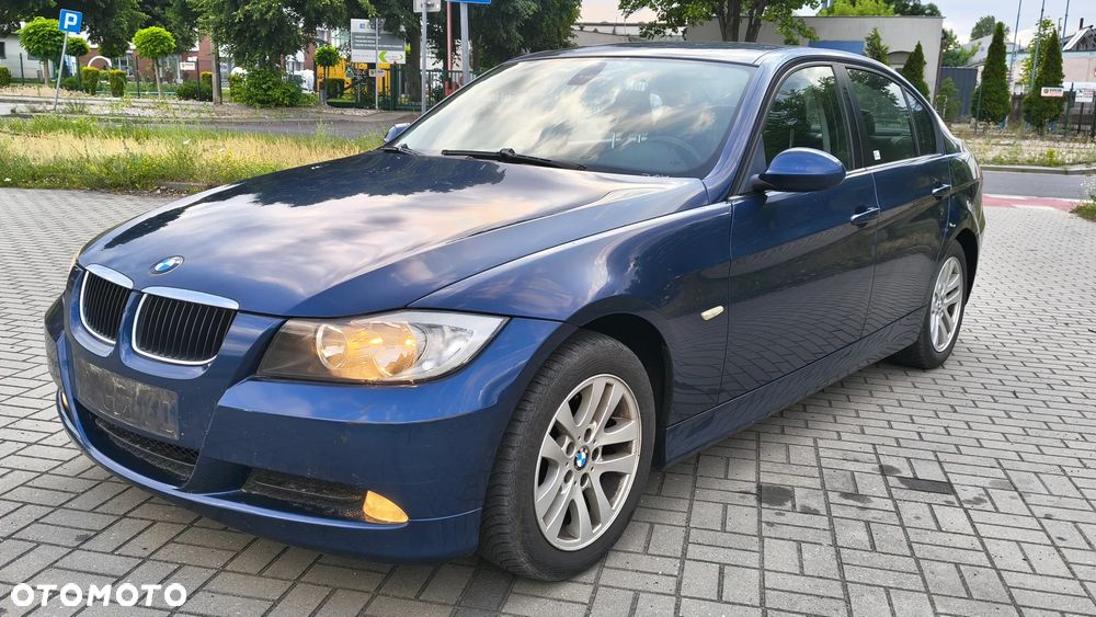 BMW Seria 3 318i - 1