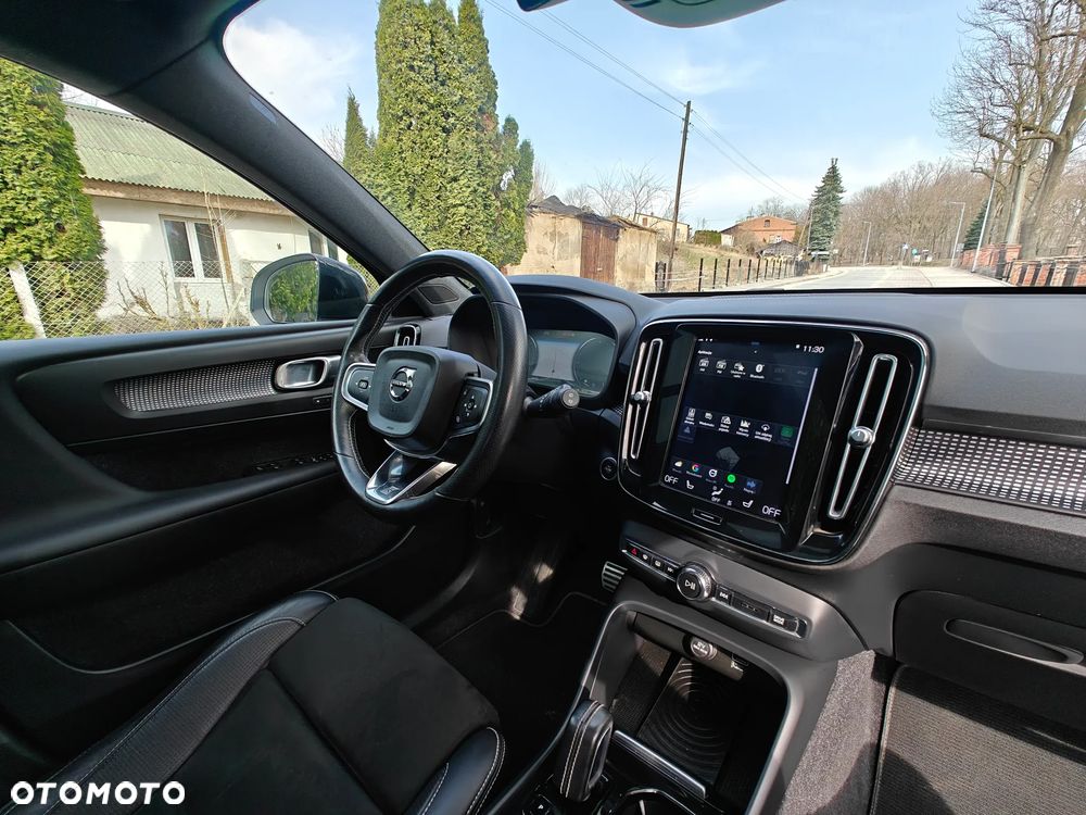 Volvo XC 40 D4 AWD Geartronic R-Design - 23
