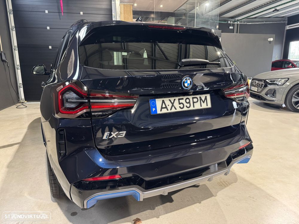 BMW iX3 M Sport Impressive - 8