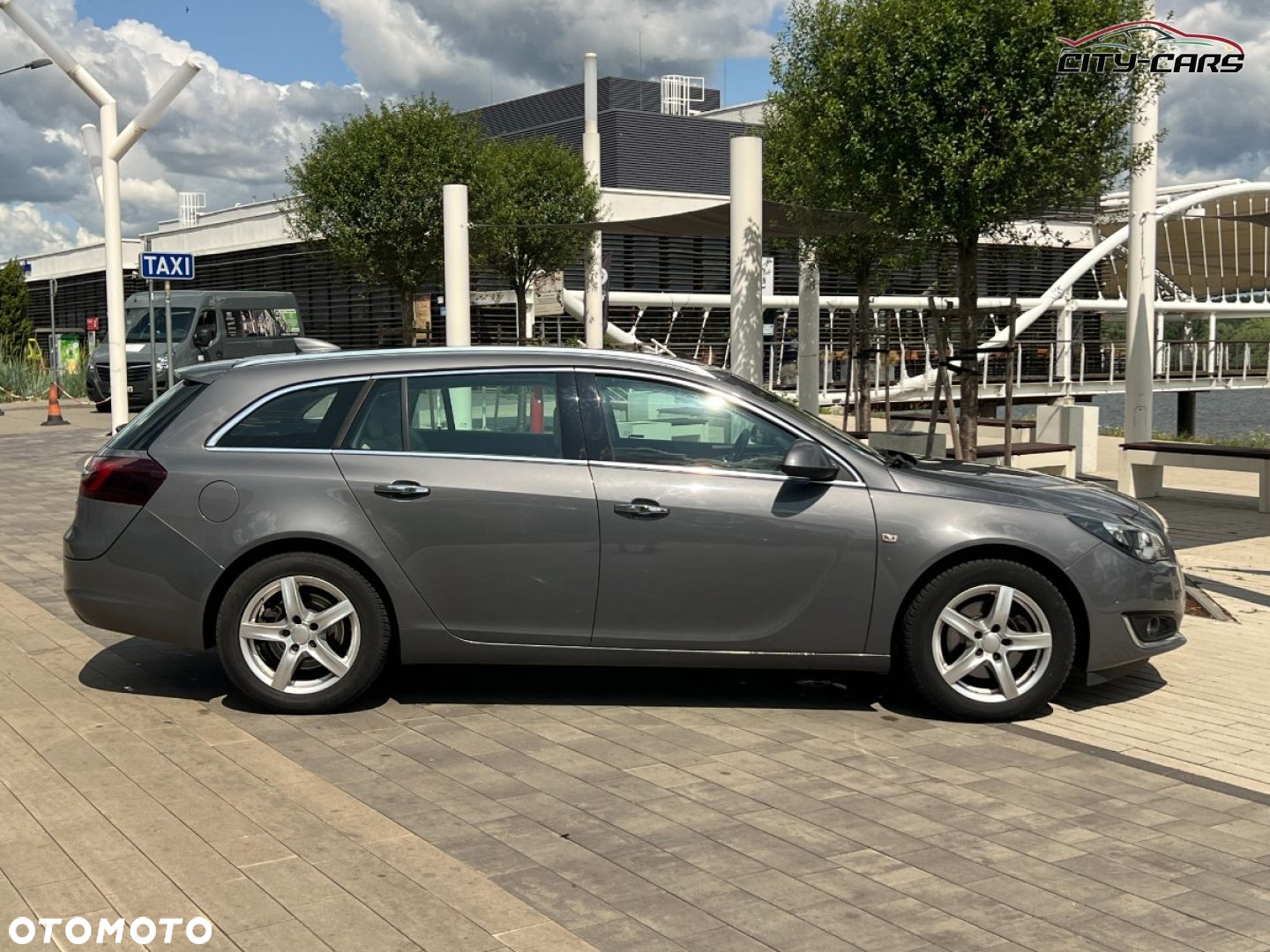 Opel Insignia - 35
