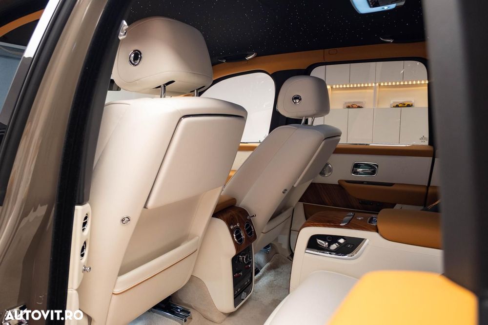Rolls-Royce Cullinan - 19
