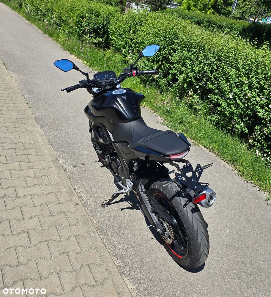 Yamaha MT - 12