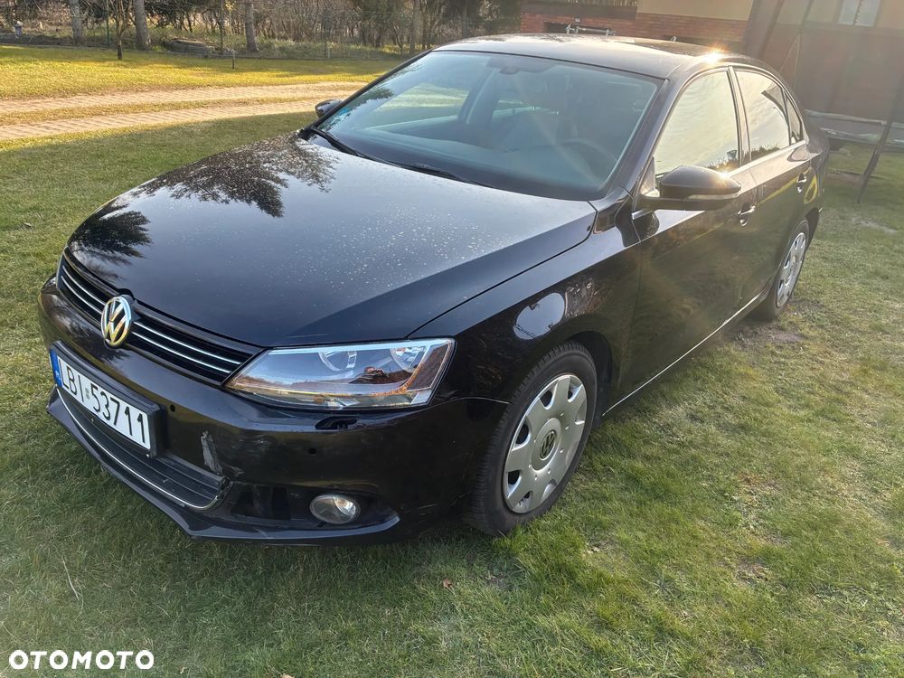 Volkswagen Jetta 1.6 TDI Highline - 2