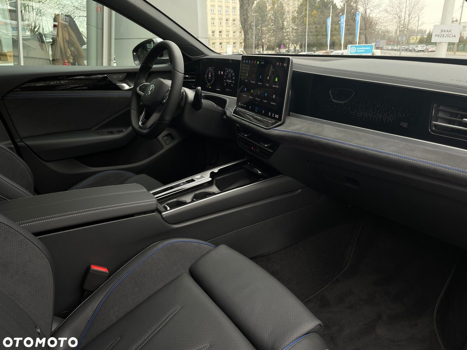Volkswagen Passat - 12