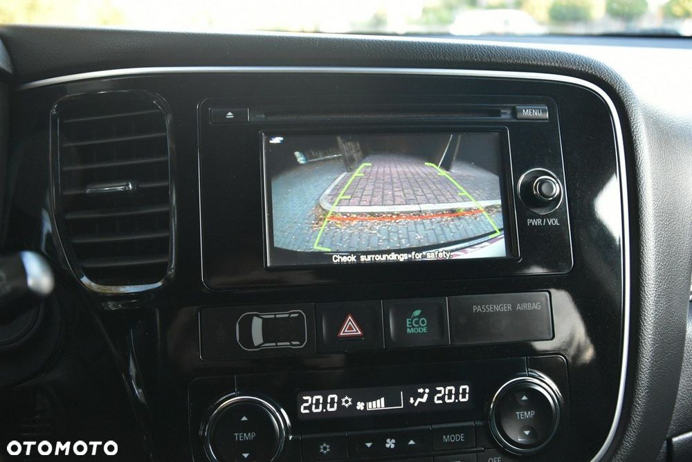 Mitsubishi Outlander 2.0 Instyle Navi 4WD CVT - 10