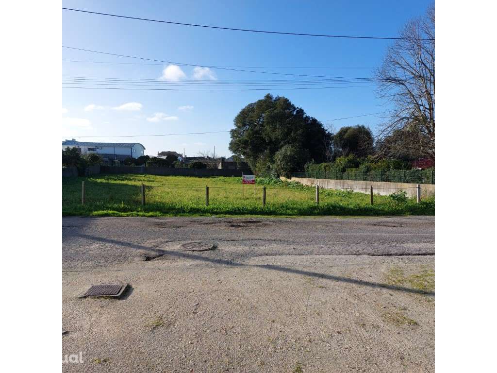 Terreno urbano com viabilidade de construção numa zona calma de Car... - Grande imagem: 2/4