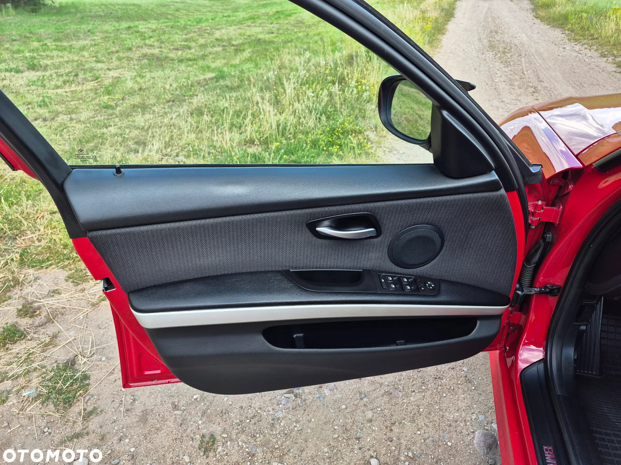 BMW Seria 3 318i Touring - 29